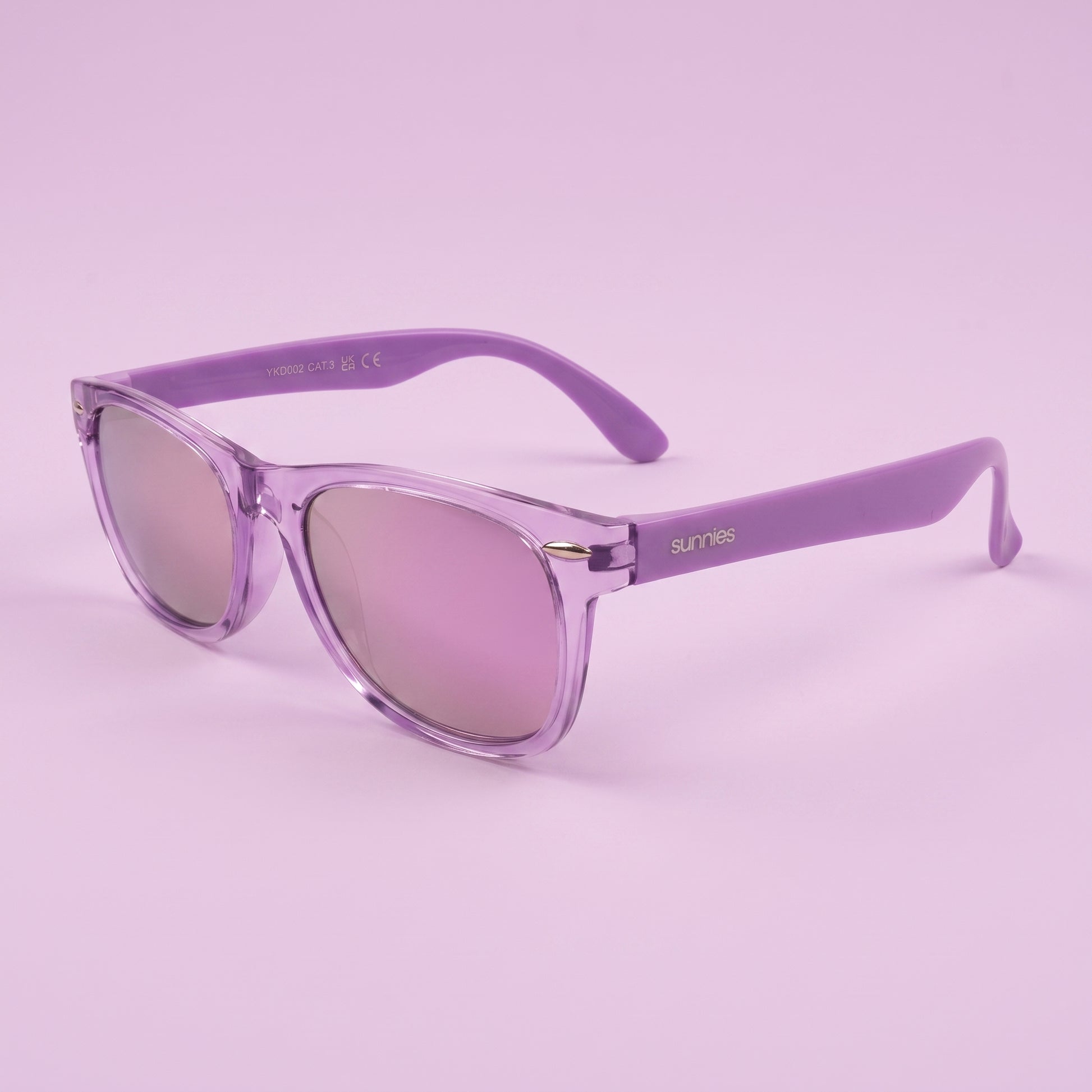 hero: A NEW photorealistic photograph composed from scratch, depicting the product in a professional studio setting. The scene features a seamless studio background in a soft, lighter pastel tone that complements the product's primary hue, smoothly transitioning into the background without a horizon line. The product is lit by broad soft wraparound diffusion from slightly above and camera-front, with gentle bounced fill that rounds its form, resulting in even tonality across its surfaces, showcasing fine m…